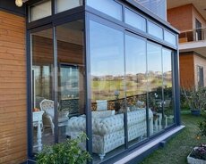 Cam balkon