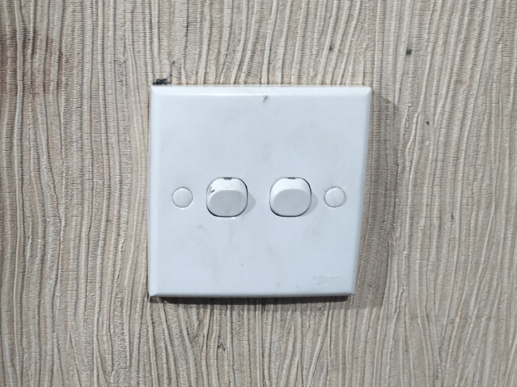Elektrik xəttinin çəkilməsi